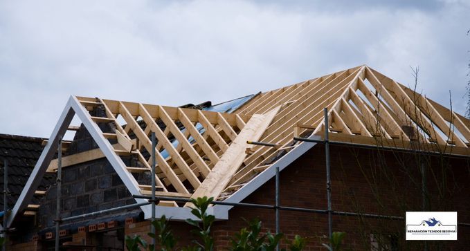 Montaje de Tejados en Sepulveda, Segovia